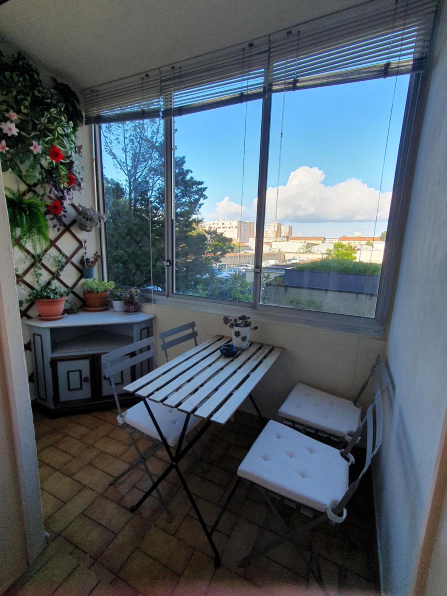 Medipole T2 Avec Un Garage Gratuit Sur Place, 16min A Centre Lyon En Metro A Appartement Villeurbanne