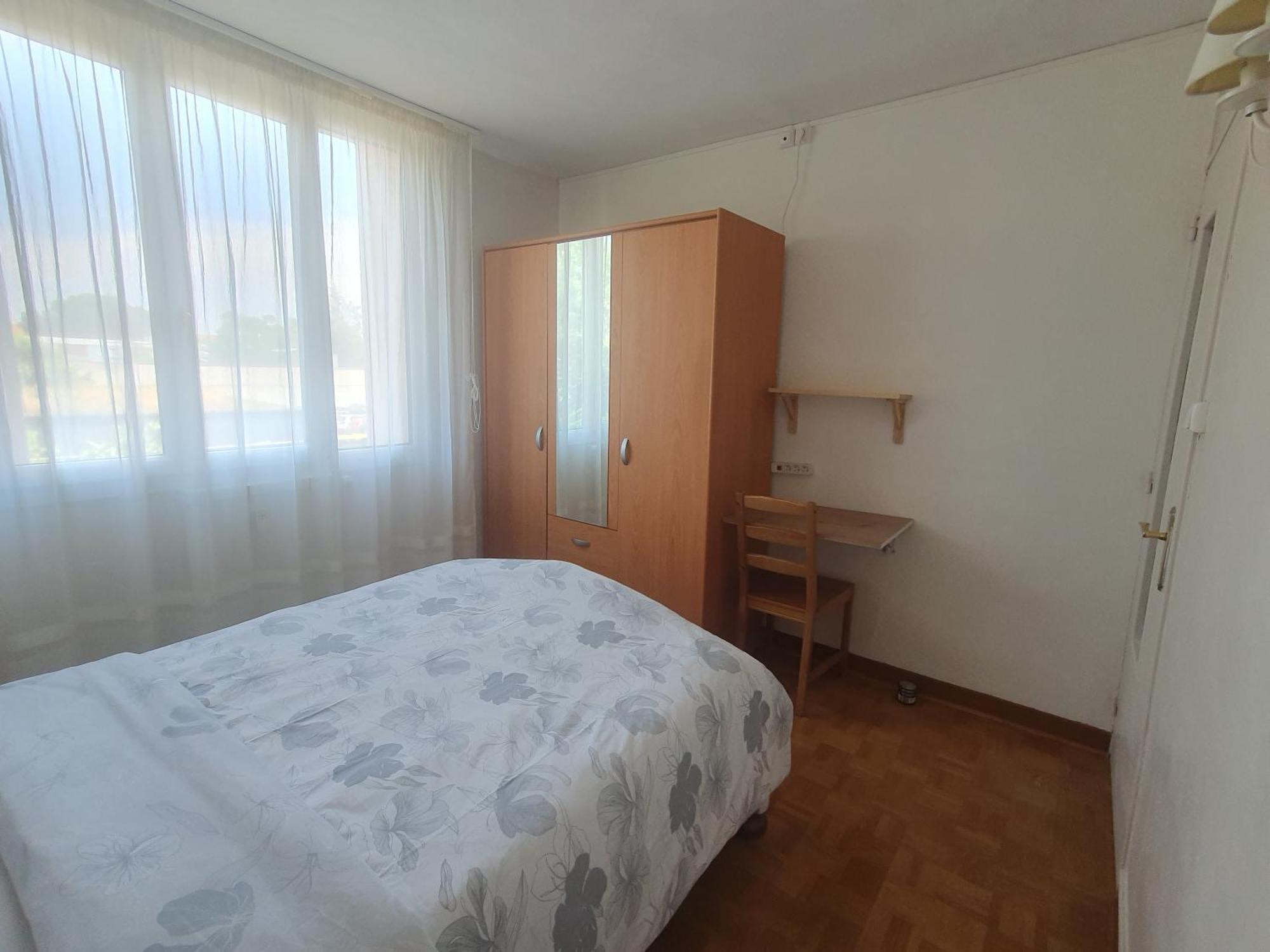 Appartement Medipole T2 Avec Un Garage Gratuit Sur Place, 16min A Centre Lyon En Metro A *