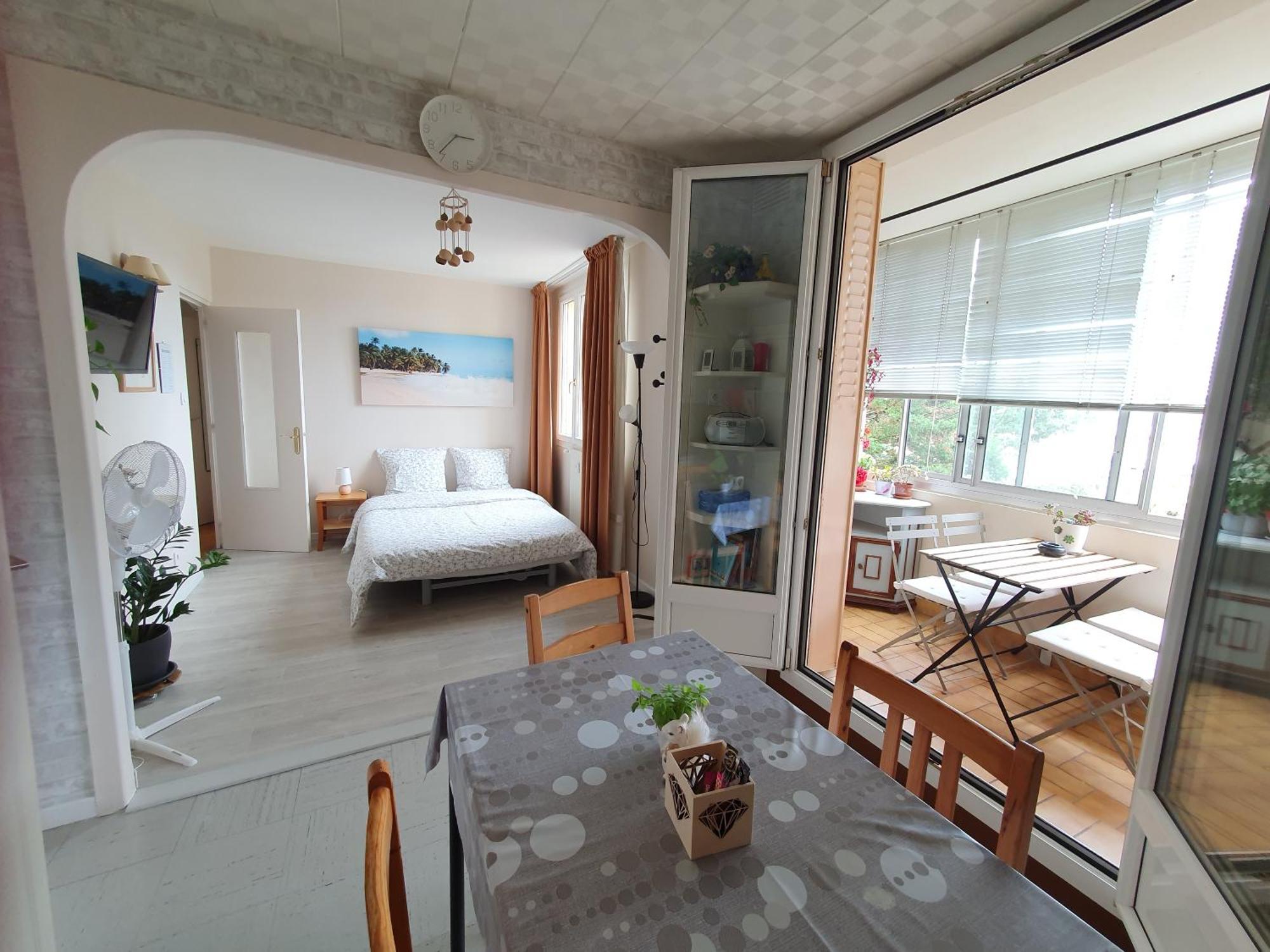 Medipole T2 Avec Un Garage Gratuit Sur Place, 16min A Centre Lyon En Metro A Appartement